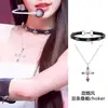 Colar Gargantilha Cruzada de Couro Preto Casual Estilo Punk Design de Nicho Doce e Cool para Mulheres Simples e Moderno