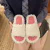 Chinelos de pelúcia de algodão com sola macia para mulheres, tamancos estilo fada com sola grossa para uso doméstico e externo, modernos e fofos para uso interno