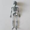 Decoración de Halloween, calavera, esqueleto luminoso, casa embrujada, cámara secreta, decoración del sitio, accesorios de cine y televisión, truco, truco, hombre, modelo, estante