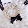 Nuevo collar retro para mascotas de seda dorada con estilo pequeño y fragante, con lazo para gatitos y cachorros, con gancho de mano y bufanda de lana
