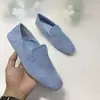 Mocasines de piel de vaca suave en el mismo estilo que los Grape Ma, con una puntera cuadrada angulada única, diseño minimalista, zapatos para calzar