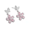 Venta Caliente Aretes Pequeños Frescos y Dulces de Zirconia Rosa Flor de Mariposa Lujo Ligero Gama Alta Versátiles de Temperamento Venta al por Mayor
