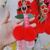 Venta al por mayor colgante de cereza de piel de conejo rex llavero de coche cereza para ti etiqueta bola de piel de conejo colgante de bolso colgante para enamorados