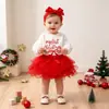 Conjunto de Natal de três peças para meninas - Transfronteiriço: moletom com mangas bufantes e estampa de letras, saia de tule com gravata borboleta e faixa de cabeça