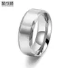 Fornecimento transfronteiriço moda 8mm de largura masculina aço titânio flor multifacetado borda Ling anel escovado Europa e Estados Unidos acessórios simples