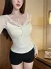 5276 # Camiseta de Encaje Manga Larga Cuello en V Estilo Puro Deseo para Mujer, Nueva Ajustada, Favorecedora de la Figura, Top Capa Base Chica Atrevida con Almohadillas de Sujetador Incorporadas