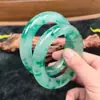 Jadeíta natural con patrones verdes, pulsera ancha redonda, joyería exquisita, accesorio versátil, regalo para amigos y familiares