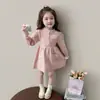 Vestido de Tricô com Cintura Franzida Estilo Coreano para Meninas Outono/Inverno 2026 Nova Moda Elegante Saia para Menininhas