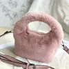 Bolsa Feminina Nova de Pele Sintética Outono e Inverno Trapezoidal Simples Feminina para o Trabalho Diária Pequena Mao Mao Portátil Alça Transversal de Ombro
