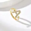 Anel Aberto com Alfabeto de 26 Letras Transfronteiriço para Mulheres, Estilo Nicho de Alto Padrão, Nova Joia de Cobre com Zircônia para Mulheres