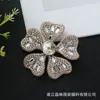 Aplique de flor de cinco pétalos tridimensional con pedrería, profusamente adornado con pedrería, parche de flor en forma de corazón, decoración para vestidos y vestidos de novia, accesorio