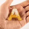 Acessórios decorativos DIY de carta em inglês transfronteiriços chaveiros de resina semiacabados pingentes para mochila atacado do fabricante