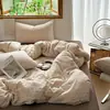 Conjunto de cuatro piezas de algodón tejido floral fresco y delicado, suave y acogedor para dormir sin nada, funda de edredón, sábana, juego de ropa de cama de tres piezas para dormitorio de estudiante