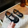 Sapatos Femininos Retro de Tira em T Primavera Novo Estilo Coreano Sapatos Infantis Solado Macio Velcro Crianças Pequenas Bebê Sapatos Pequenos de Couro