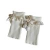 Calcetines de bola de pelo blanco, bonitos calcetines lolita de tubo medio para otoño e invierno, calcetines con lazo de encaje para cubrir las piernas