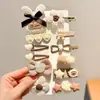 Lindo y Dulce Pinza de Pato para Niños Otoño Invierno Versátil Pinza BB para Niña Pequeña Dibujos Animados Nuevo Estilo 2026 Pinza de Pelo de Felpa para Cabello Rebelde
