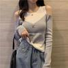 Tejido de punto sexy con hombros descubiertos y manga larga Primavera y Otoño 2024 Nuevo look sexy adelgazante Tops de empalme de imitación de dos piezas para mujer