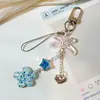 Pingente de Coração Flor com Glitter Azul Laço para Bolsa Chaveiro de Celular Pingente Pequeno Presente Exquisito
