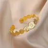 Pulsera Geométrica Redonda Retro Europea y Americana de Acero Inoxidable con Baño de Oro de 18K, Abierta y Ajustable, Forma de C, para Mujer
