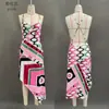 Vestido Longo Feminino Estilo Europeu e Americano, Lançamento Primavera/Verão 2026, com Estampa, Costas Nuas, Sem Mangas, Vestido Irregular para Mulheres