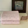 Corea del Sur Serie Mousse de Ganso Colcha Acolchada de Algodón para Cama Individual Lavable a Alta Temperatura Lavado a la Arena Antideslizante Colchoneta para Sábana Lavable a Máquina