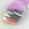 Calcetines de algodón gruesos de colores con dibujos animados para niños de 7 a 12 años al por mayor 2020 Otoño e Invierno nuevos calcetines para niños suministro para puestos