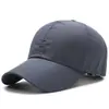 Procesamiento de muestra gorra de béisbol deportiva personalizada primavera y verano gorra de sol exterior personalizada gorra de malla simple fina de secado rápido