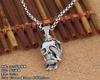 Venta al por mayor de joyería de plata esterlina S925, moda japonesa y coreana para hombres, exquisito colgante de suéter con calavera de dragón de plata tailandesa que combina con todo.
