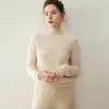Suéter grueso de cachemira con cuello medio alto, nuevo modelo de invierno 2026, camiseta base de mujer con patrón de rombos, suéter elegante y juvenil