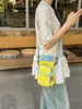 Bolsa esportiva moderna, leve e compacta, bolsa de ombro casual versátil para atividades ao ar livre, bolsa transversal com vários bolsos e porta-garrafa para mulheres