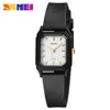 2020 Momento Belleza Cuadrado Casual Casual Puntero Digital Cuarzo Negro Hebilla de Pasador Luz Reloj para Estudiantes