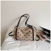 Bolso cruzado de lunares de gran capacidad para mujer, nuevo estilo 2026 para el trabajo y los desplazamientos, bolso de hombro casual elegante y único