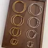 Aretes de Aro de Metal Estilo Francés, Aretes de Aro Sencillos, Nuevo Diseño de Nicho de Moda, Aretes Únicos y Elegantes para Mujer, Hacen que el Rostro Parezca Más Pequeño
