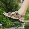 Nuevas sandalias de verano transfronterizas para hombre, antideslizantes, resistentes al desgaste, ligeras, de suela blanda, adecuadas para conducir y vadear al aire libre, zapatos de playa para hombre