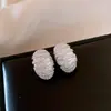 Pendientes de Plata con Plisado Irregular en Forma de C, Pendientes de Estilo Elegante y Genial, Pendientes de Diseño de Lujo Accesible de Nicho al por Mayor