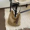 Bolso de Paja Casual de un Solo Hombro con Borlas Nuevo Estilo 2026 Bolso Tejido Hueco Estilo Resort de Playa Bolso de Moda para Mujer