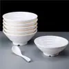 Los tazones de melamina para fideos, diseñados específicamente para tiendas de fideos, están hechos de plástico que imita la porcelana.. Se utilizan para servir fideos de res, hot pot picante, fideos en caldo y fideos de caracol.