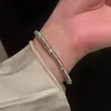 Pulseira Redonda de Aço Titânio Totalmente Cravejada em Diamante Estilo Francês, Pulseira Simples e Fashion de Luxo Leve, Senso de Design, Joia Versátil e Única para Públicos de Nicho