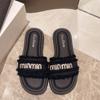 Pantuflas de Verano para Mujer de Estilo Francés Inspiradas en Chanel para Uso Exterior, Sandalias Planas de Playa con Pedrería de Moda Nueva y Moderna al por Mayor