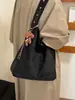 Bolso retro simple de gamuza para mujer, nuevo bolso de hombro cruzado casual para el día a día 2026, bolso hobo de gran capacidad