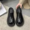 Zapatillas de Casa Baotou Ropa de Exterior para Mujer 2026 Temperamento Moderno Nuevo Estilo Primavera Verano Slip-on Mula Negra Sandalias Birkenstock
