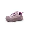 Sapatos infantis fechados e macios de couro anti-chute para meninos e meninas, novo modelo primavera e outono 2026 sapatos de bebê, sapatos casuais de sola macia