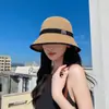 Sombrero de pescador, sombrero de sol para primavera y verano, sombrero de sol elegante y versátil para mujer, nuevo y elegante sombrero de cubo con hebilla de cuero