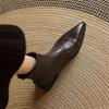 Botines Marrones Estilo Martin con Punta Fina Estilo Francés, Botines Ajustados, Nuevo Estilo Otoño e Invierno 2026, Tacón Grueso, Botines Cortos Perfectos para Mujer