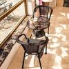 Mesa de Té y Silla de Balcón Silla de Ratán Combinación de Tres Piezas Mesa de Té Cuadrada Silla de Ratán para Patio Ratán para Exterior Mesa y Silla para Exterior