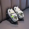 Sandalias para Niñas 2026 Nuevos Zapatos de Malla para Primavera y Verano Infantiles Zapatos Transpirables para Correr para Niños Pequeños Suela Suave Zapatos Deportivos para Exteriores