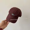 Boné de outono novo estilo coreano para crianças, estilo retrô vintage com pequeno logotipo redondo bordado, boné de beisebol atacado