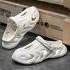 Zapatos de Cocodrilo de Coco para Hombre Verano Nuevas Pantuflas Exteriores Antideslizantes Punta del Pie Conducir Sandalias de Playa para Mujer