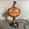Lámpara de Mesa Sombrero de Bruja Artesanal Tiffany de Halloween Lámpara de Mesita de Noche Patchwork de Vidrio de Colores Retro Adorno de Atmósfera Festiva