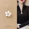 Broche de Perla para Mujer, Accesorios de Botones Ocultos de Alto Nivel para el Pecho para Prevenir la Exposición y Fijar el Cuello, Elegantes Botones de Corsage